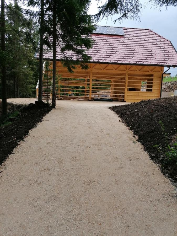 Hotel Kamp Beli Gaber à Stari Trg pri Lozu Extérieur photo