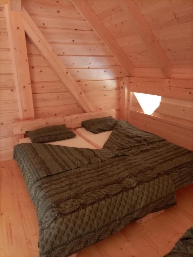 Hotel Kamp Beli Gaber à Stari Trg pri Lozu Extérieur photo