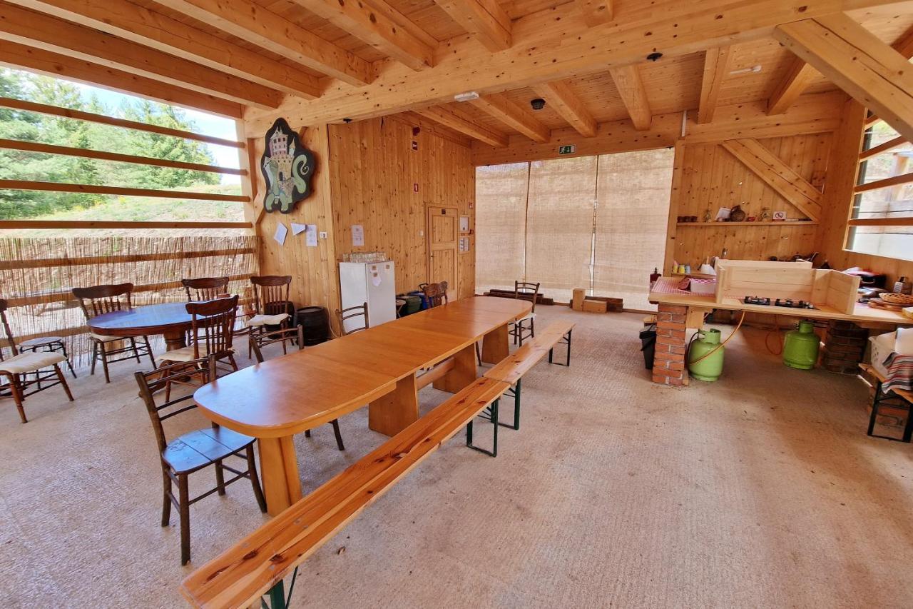 Hotel Kamp Beli Gaber à Stari Trg pri Lozu Extérieur photo