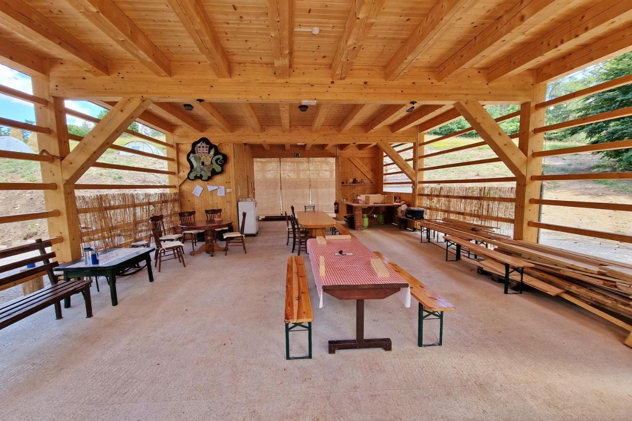 Hotel Kamp Beli Gaber à Stari Trg pri Lozu Extérieur photo