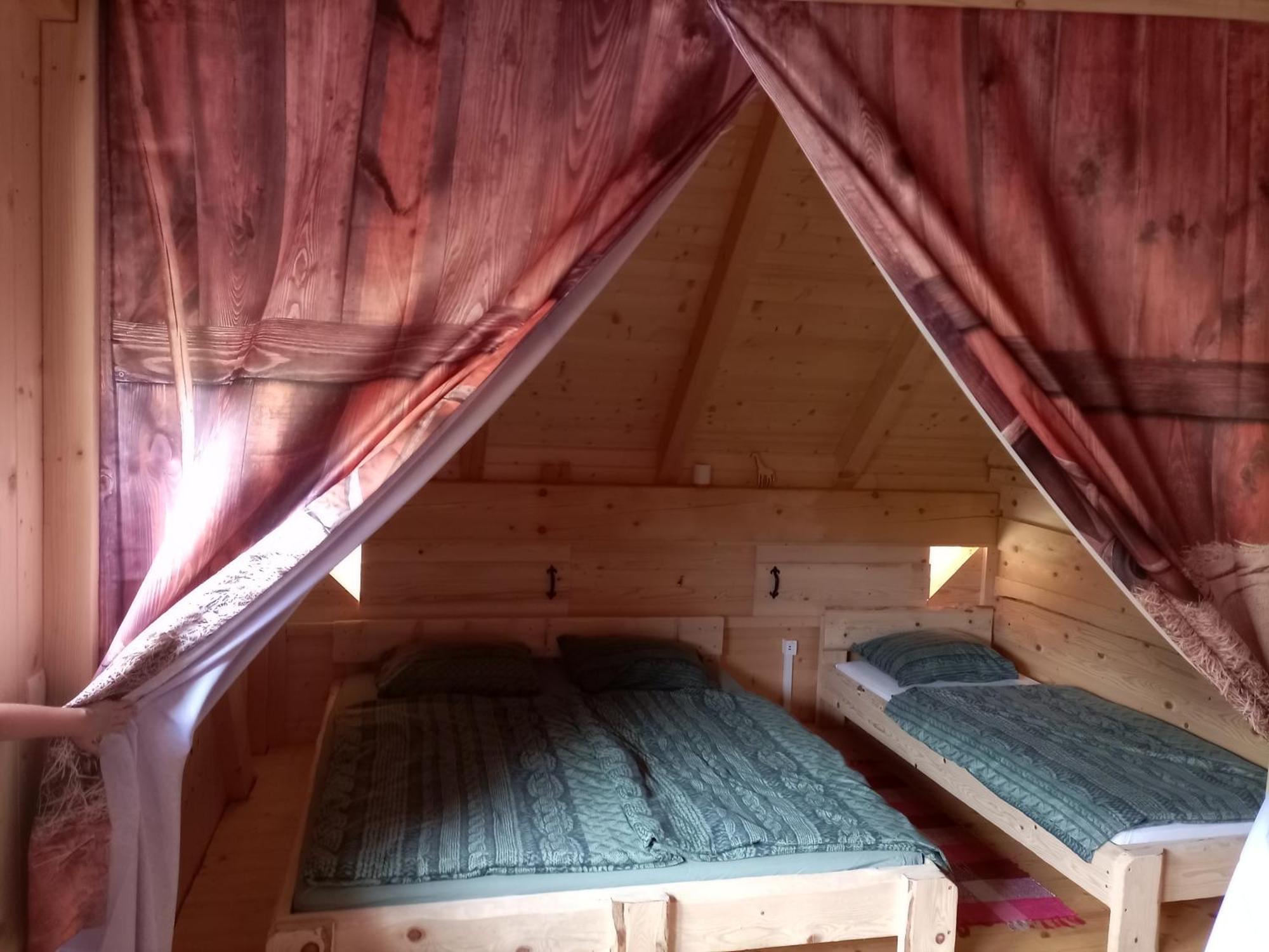 Hotel Kamp Beli Gaber à Stari Trg pri Lozu Extérieur photo