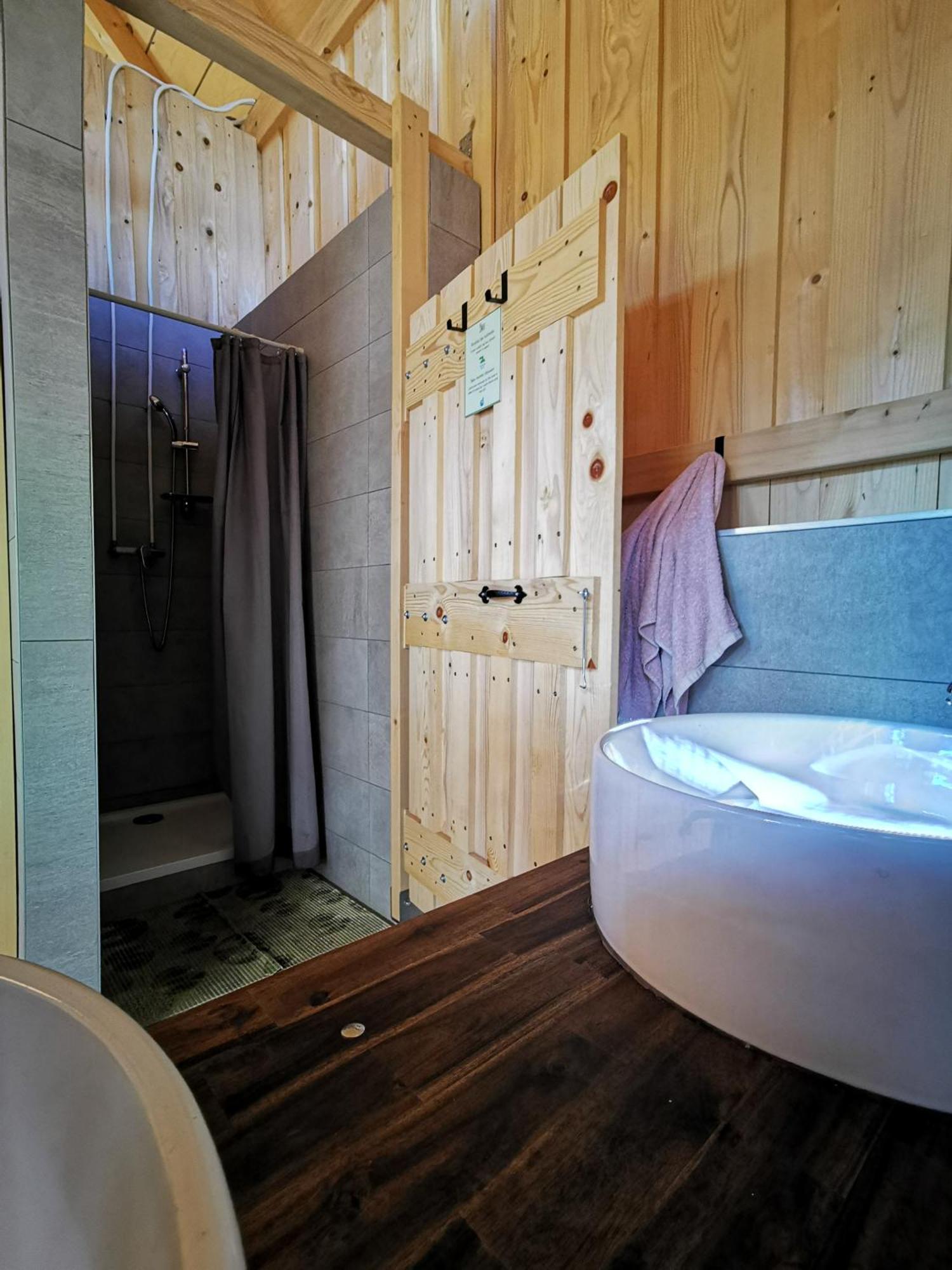 Hotel Kamp Beli Gaber à Stari Trg pri Lozu Extérieur photo